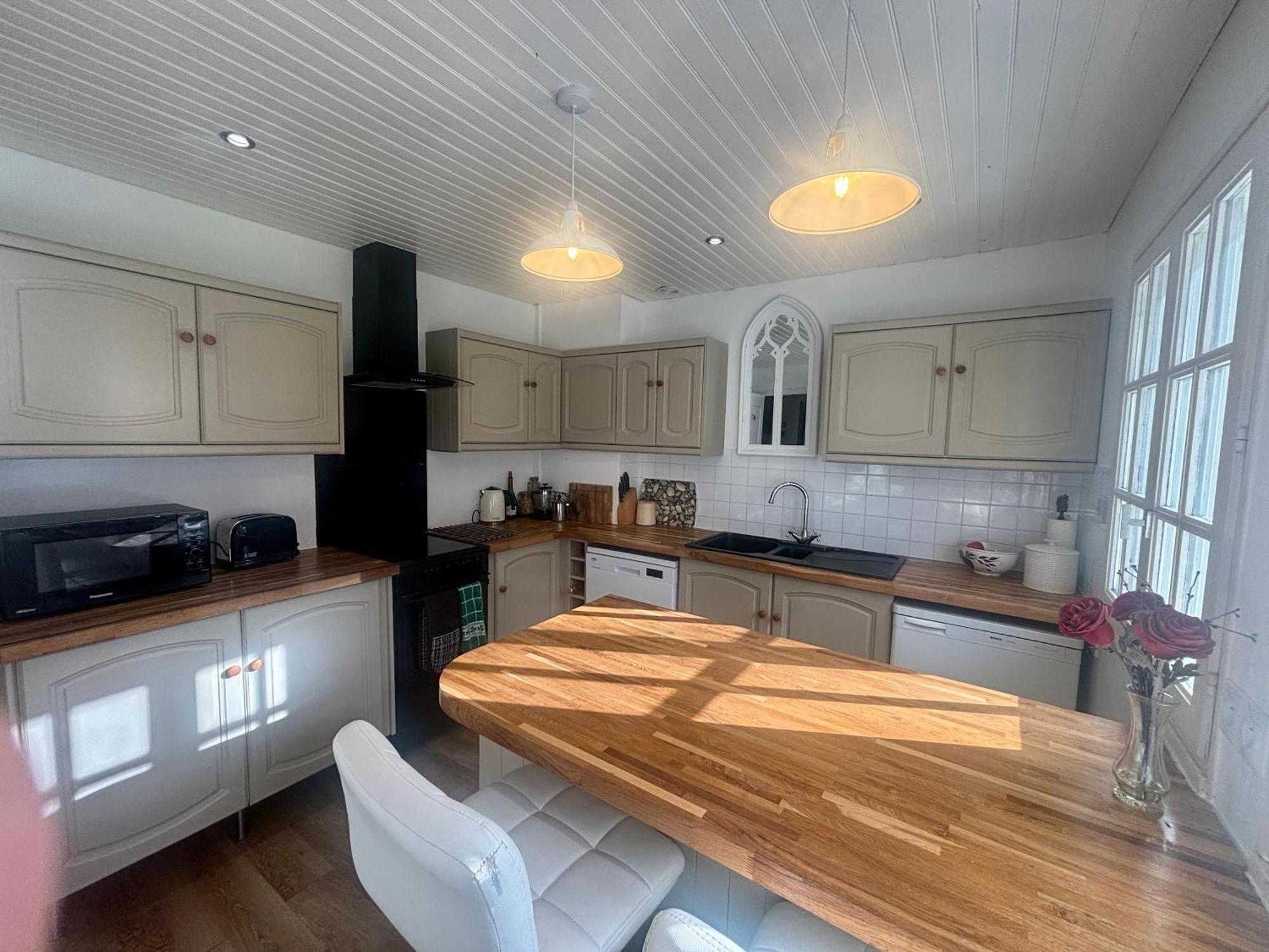 Fontaine Blanche River View, Large Patio & Garden In Central Brittany With Starlink Wifi Treffrin Exterior foto